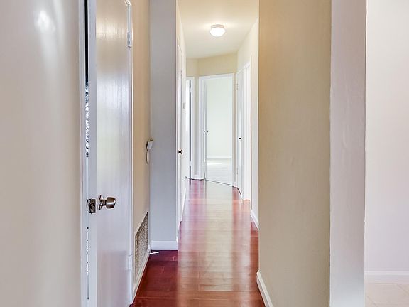 5th image of 79 Wavecrest Dr