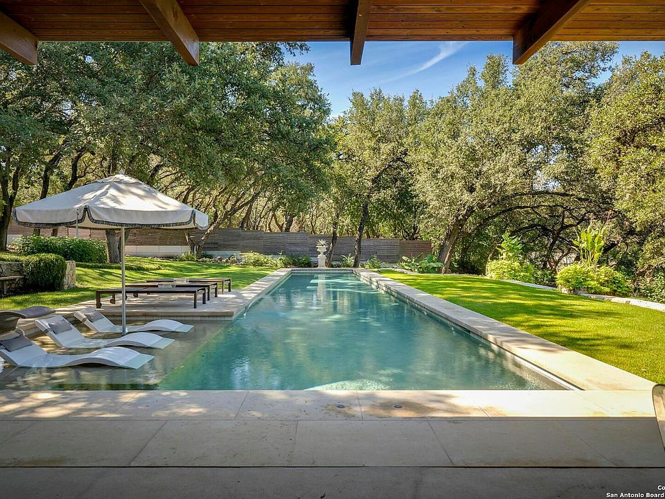1st image of 123 Canyon Oaks Dr