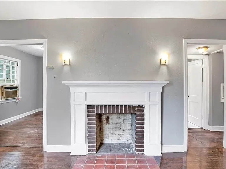 2103 E Victory Dr — Photo 13