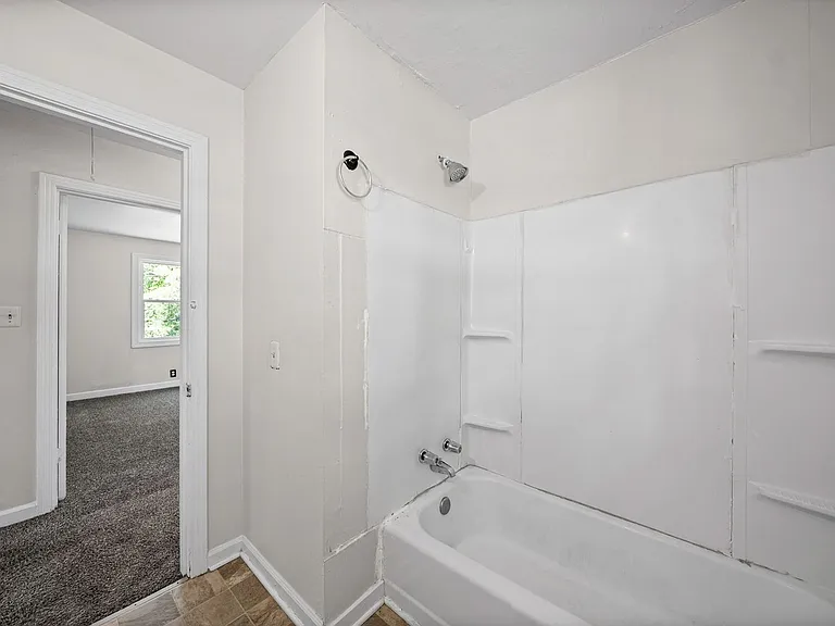 400 Highland Cir — Photo 17