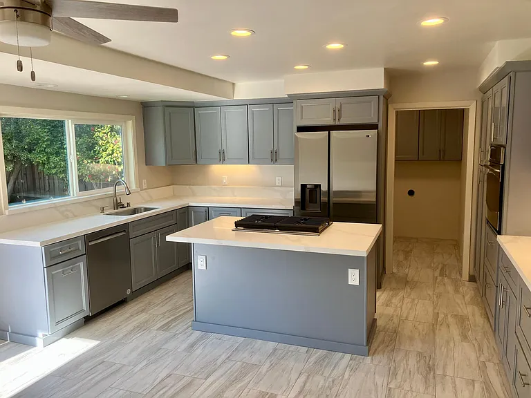 1660 Oak Ave — Photo 8