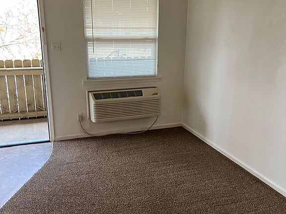 3rd image of 601 S 14th St Unit 12