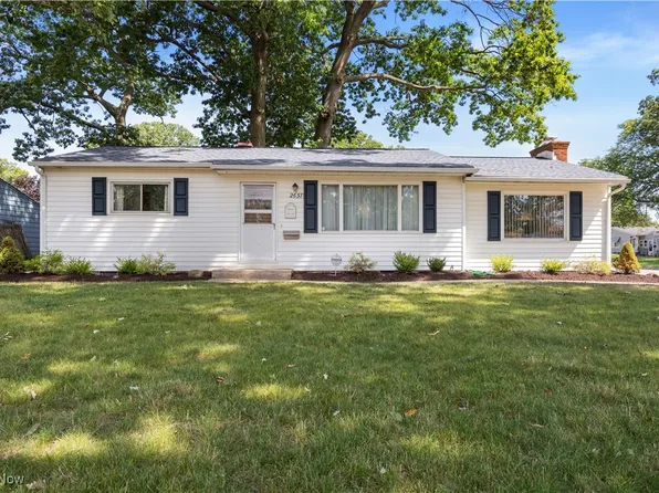 2637 Jackson St, Lorain, OH 44052