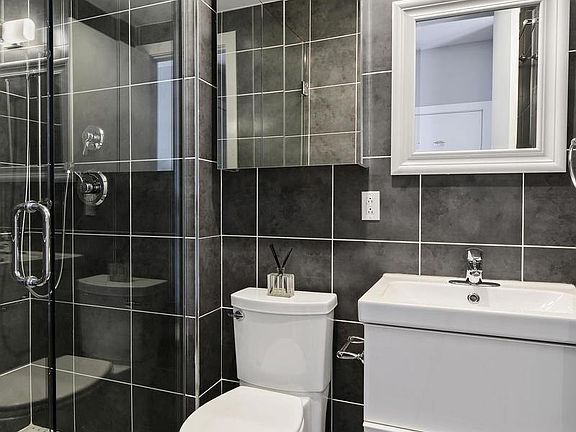 4th image of 785 Madison Ave APT 4C
