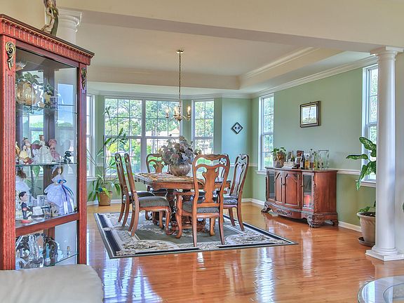 5th image of 1805 Charlton Cir