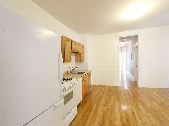 5th image of 177 Harvard St #3