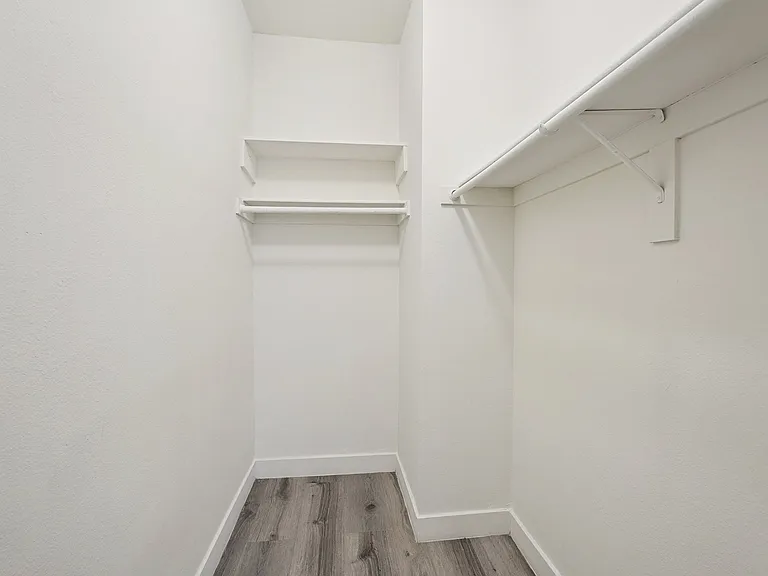Sylvan Apartments — Photo 18