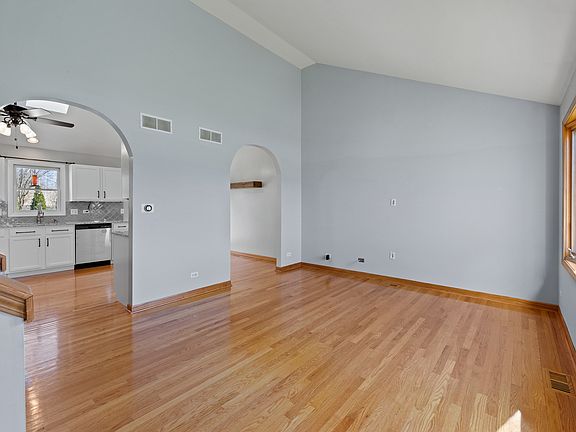 4th image of 463 W Stimmel St