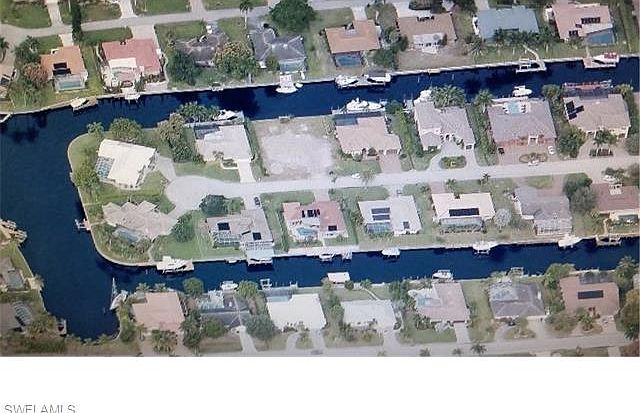 1st image of 979 Bal Isle Dr