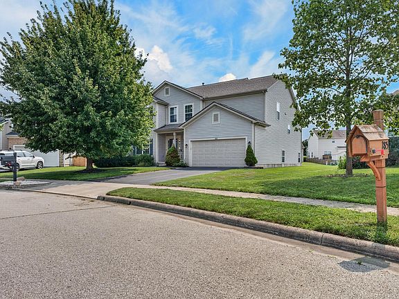 3rd image of 183 Cherrytree Ln