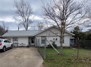 105 W Curry St, Florence, TX 76527