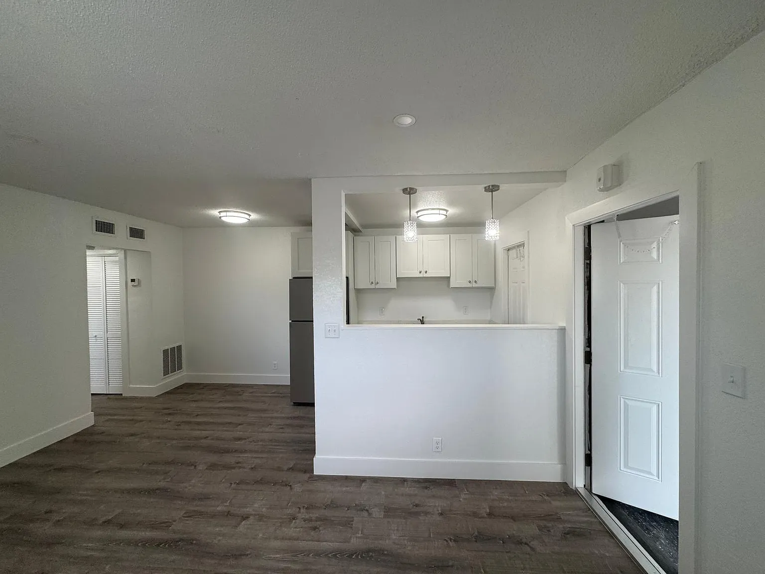 1 bed, 650 sqft, $1,695 — Photo 3
