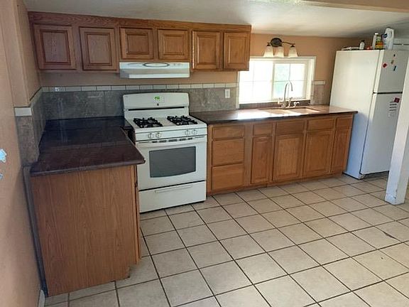 2nd image of 7611 Rosanna St