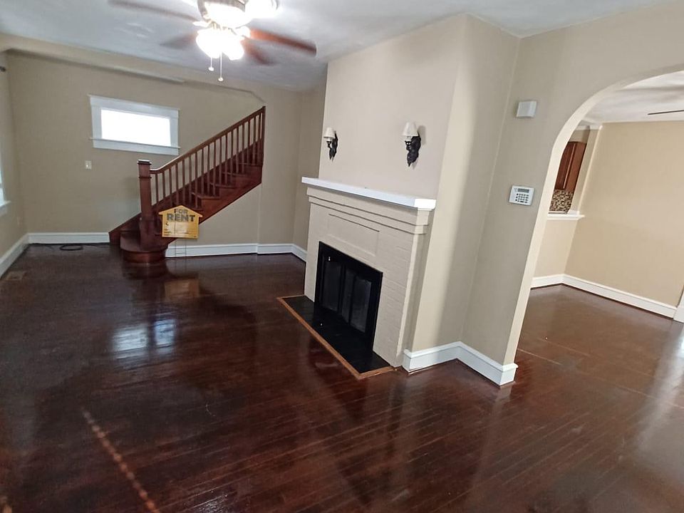 2nd image of 453 Newport News Ave
