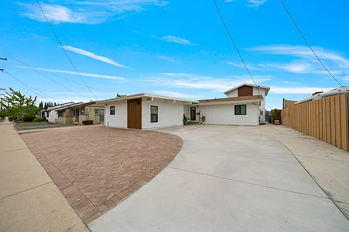 6842 Estrella Ave Photo 1