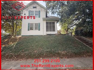 222 5th St, Chickasaw, AL 36611