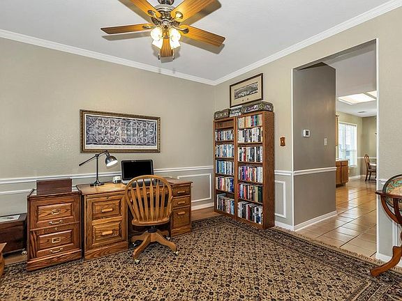 4th image of 3947 Harbor Dr