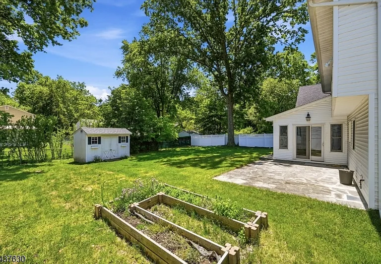100 Kimball Ave — Photo 43