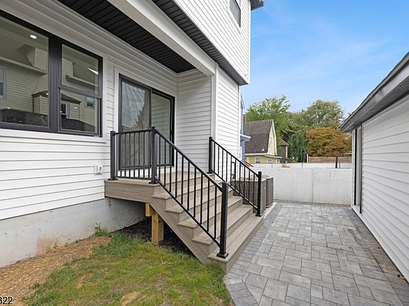3rd image of 127 Washington Ave