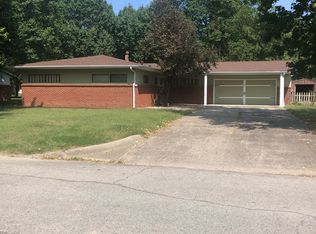 1105 Laura Ln, Marion, IL 62959