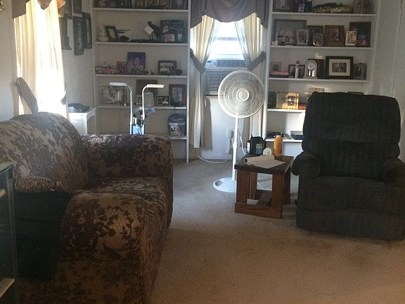 3rd image of 46 Horseshoe Cir