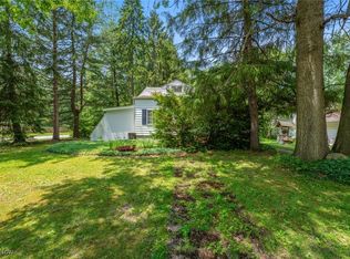 7100 Barton Rd, North Olmsted, OH 44070