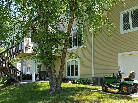 3rd image of 1005 Sunset Cir