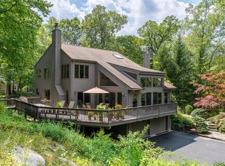 46 Oregon Rd, Armonk, NY 10504