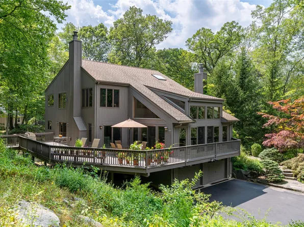 46 Oregon Road, Armonk, NY 10504