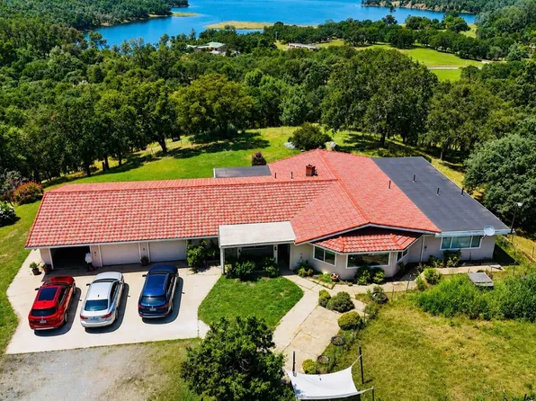 5800 Wilkinson Ln, Burson, CA 95225