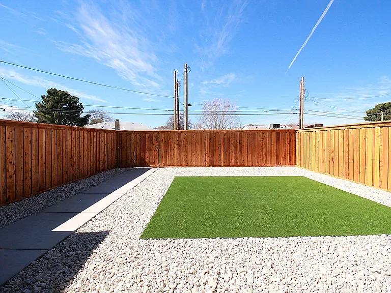 3323 N McKinley St #A — Photo 9