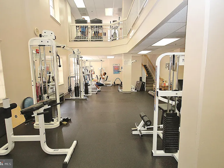 2151 Jamieson Ave #2011 — Photo 37