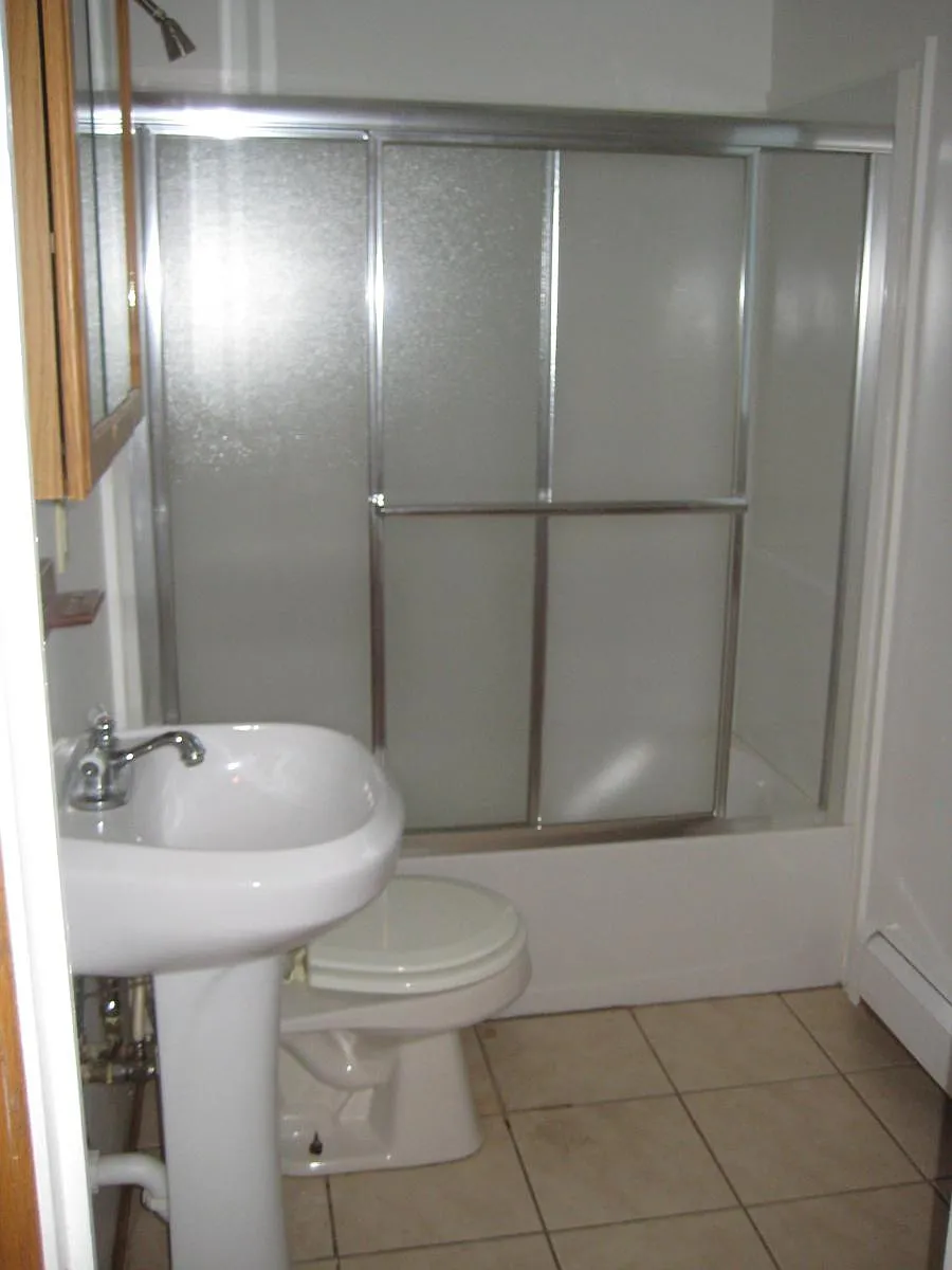 Building Photo - 1556 Englewood Ave #6