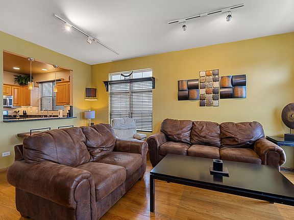 5th image of 57 S Orchard Dr