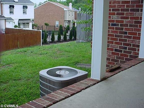 3rd image of 4419 Foxfire Ln