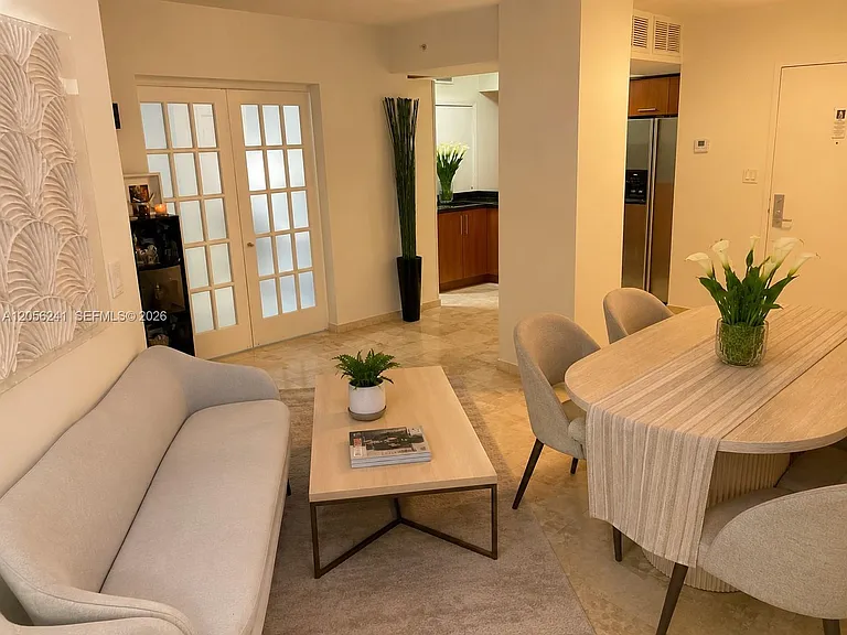 9055 SW 73rd Ct #910 — Photo 4