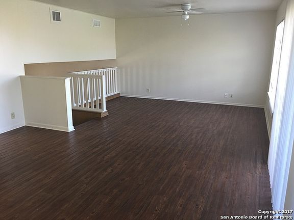 5th image of 138 E Quill Dr