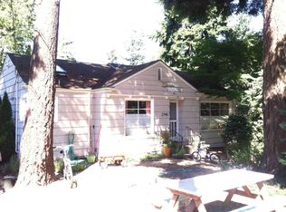 2740 NE 89th St, Seattle, WA 98115