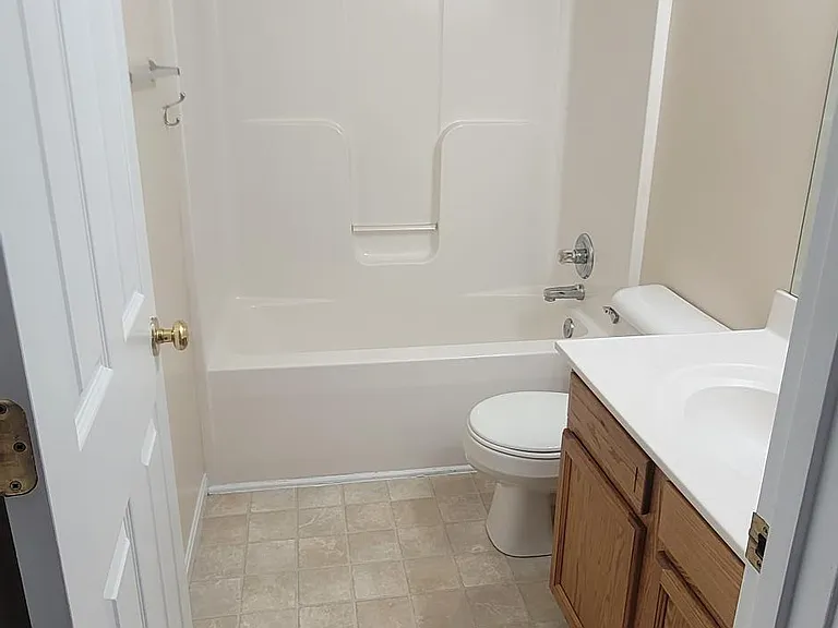 6838 Gordon Blvd — Photo 11