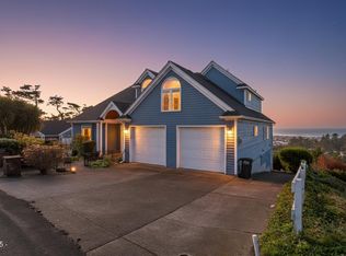 990 NW Highland Cir, Waldport, OR 97394