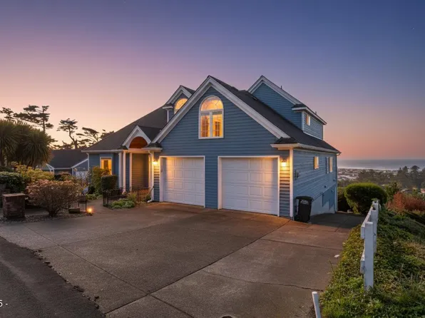 990 NW Highland Cir, Waldport, OR 97394