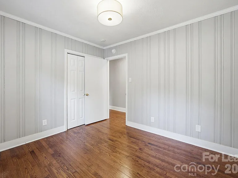2727 Springway Dr — Photo 17