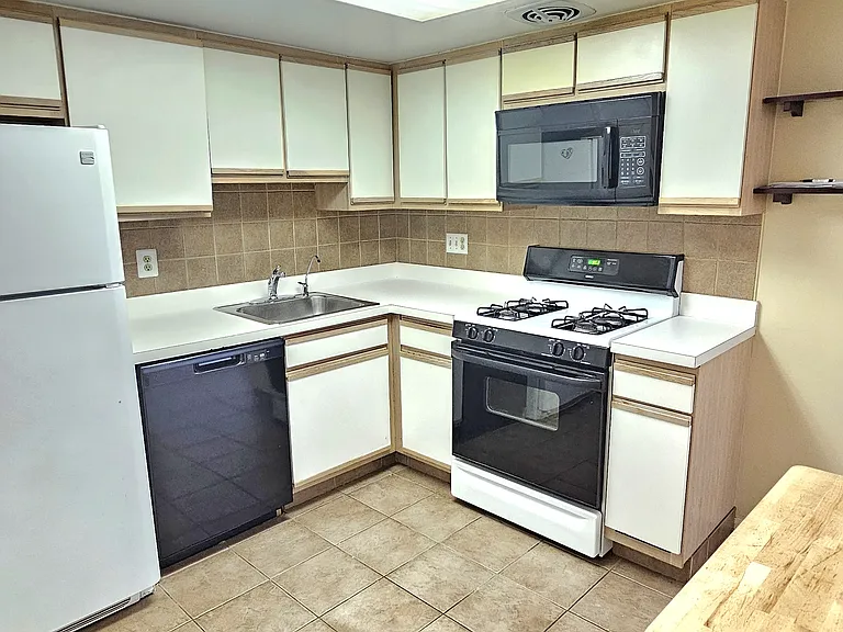 441 Tomlinson Rd #H1 — Photo 9