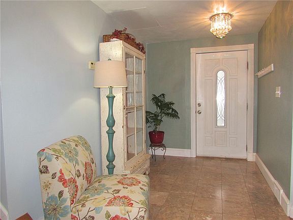 5th image of 3510 Meadow Gate Dr