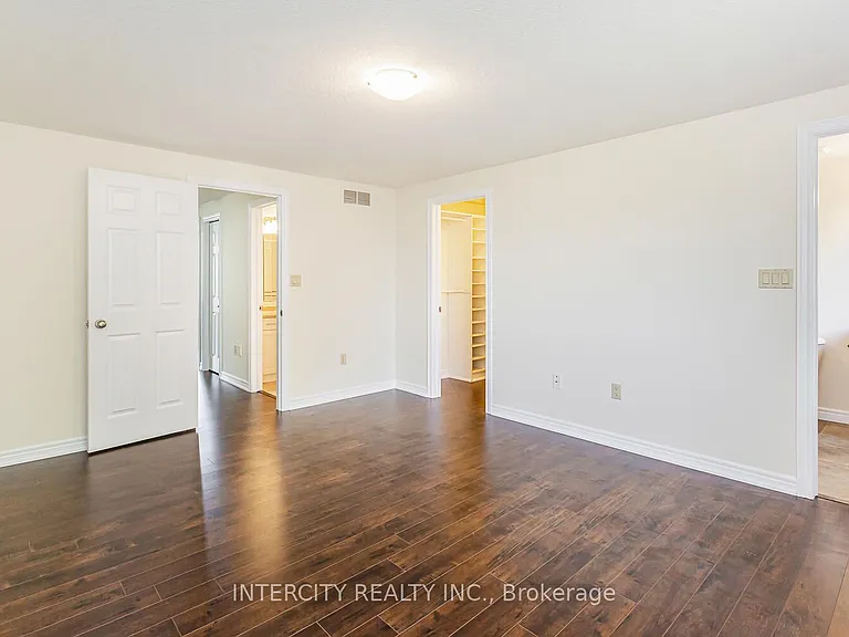 258 McMeeken Dr — Photo 17