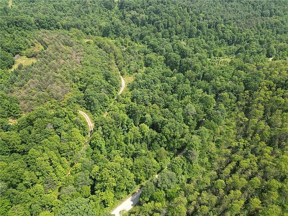 3rd image of 2575 Sherry Hollow Rd