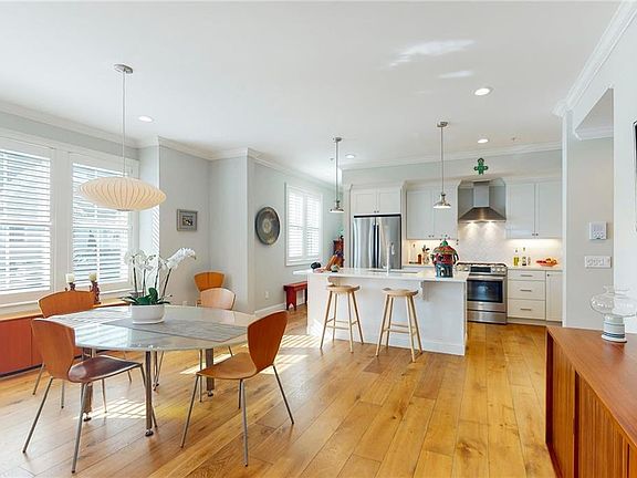 5th image of 34 Kettle Point Ave #B