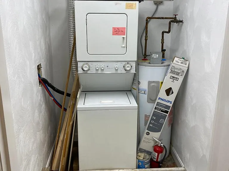 Washer/Dryer in unit