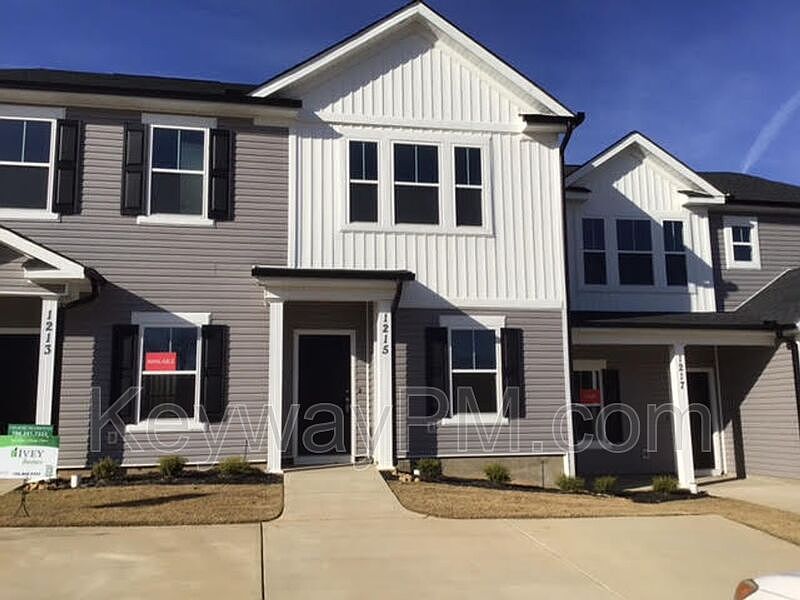 1st image of 1215 Vail Dr