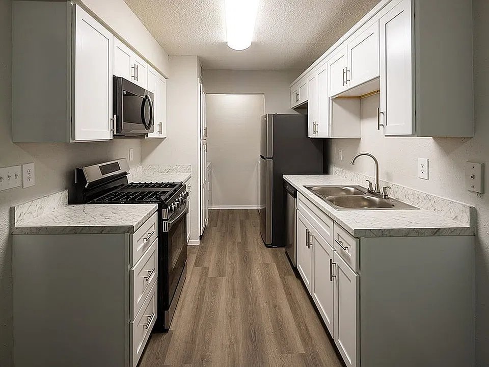 Reserve on Riverside Apartments